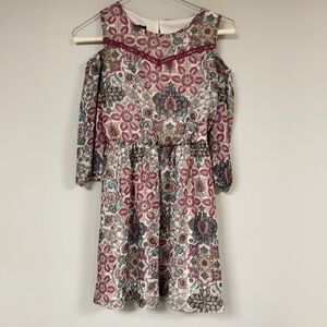 Amy’s Closet Beautiful  dress peekaboo shoulder , cream and maroon floral, 14